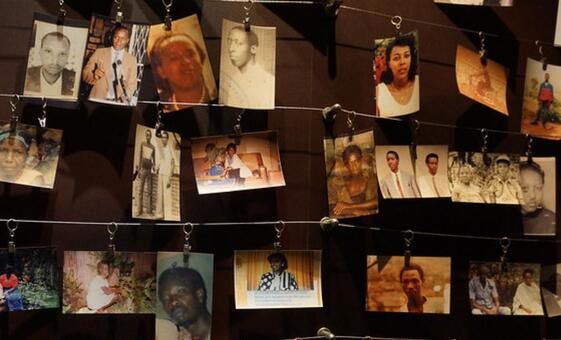 صور لضحايا الإبادة الجماعية في رواندا عام 1994.